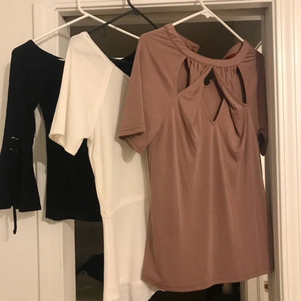 Buckle tops